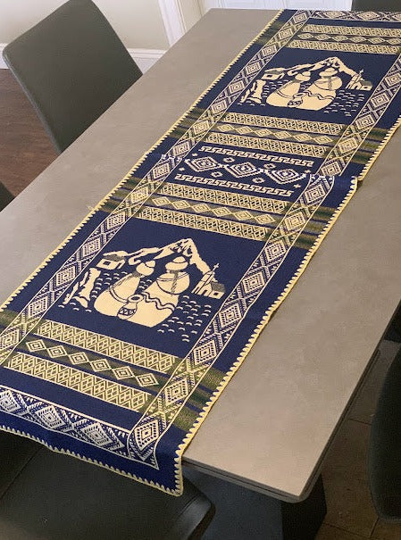 Table Runner handwoved on Looms